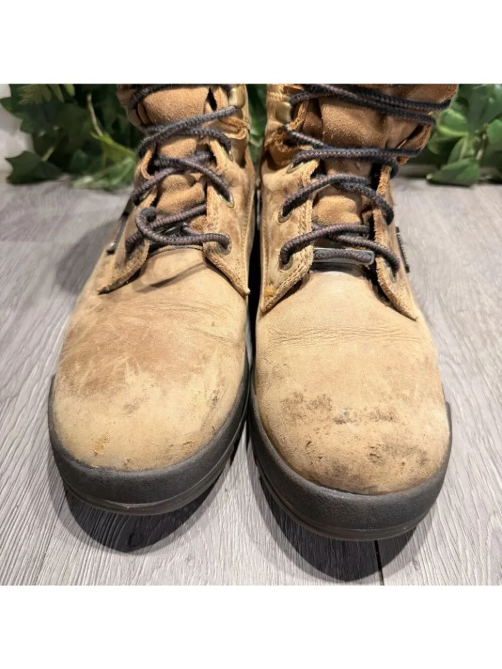 WOLVERINE W190020 8” RAMPARTS WATERPROOF DURASHOCKS MEN'S WORK BOOT SZ 8.5